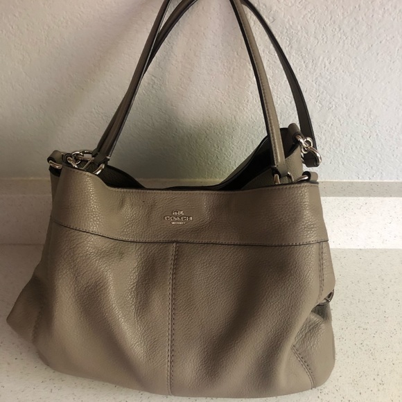 Coach Handbags - Coach Lexie shoulder bag